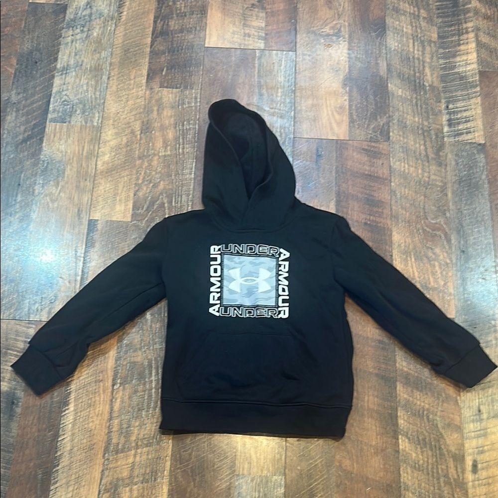 Under Armour Black Graphic Hoodie 5 (5175)
